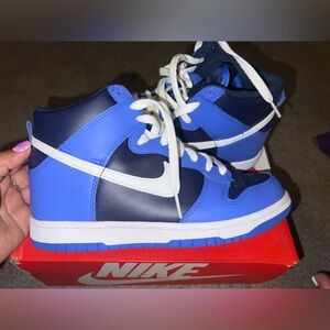 Women’s/boys Nike Dunk High